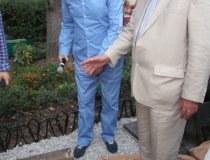 2011_81